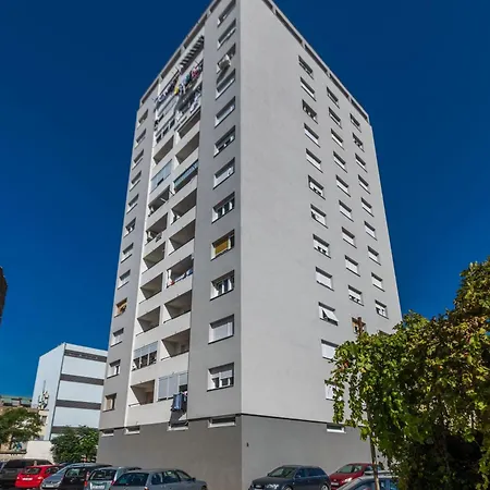 Great View Apartment *
